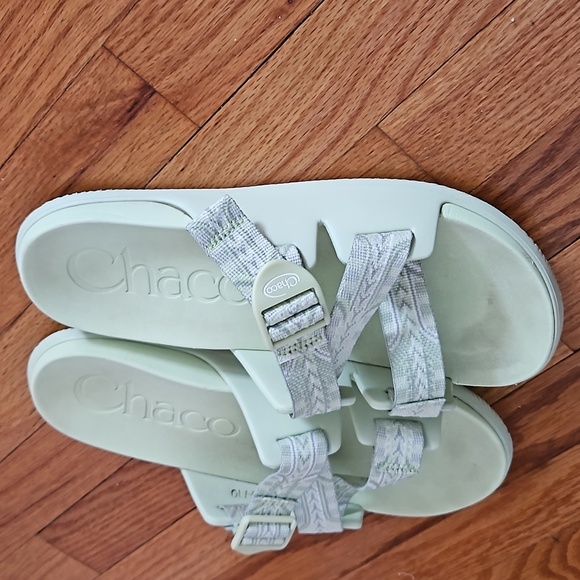Chaco sliper sandals lime green, womens 10, very comfortable - Picture 4 of 8